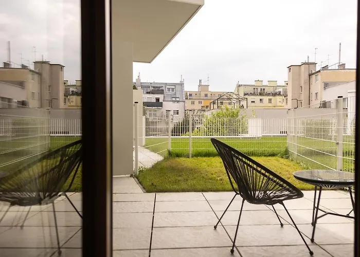 Апартаменты Modern, Bright Garden Apartment, 15 Mins To Center *