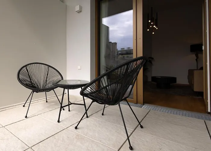 Апартаменты Modern, Bright Garden Apartment, 15 Mins To Center *