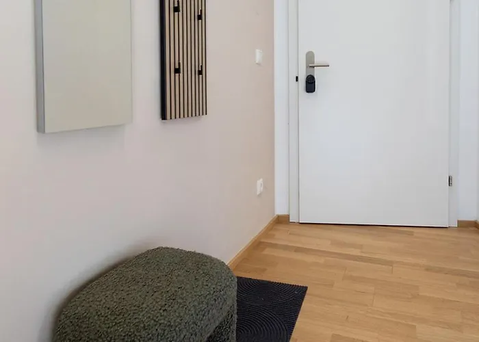 Modern, Bright Garden Apartment, 15 Mins To Center Апартаменты Вена