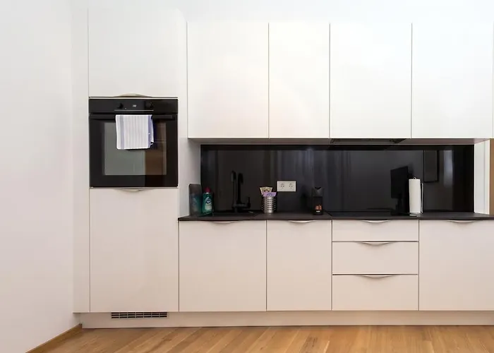 Modern, Bright Garden Apartment, 15 Mins To Center * Вена